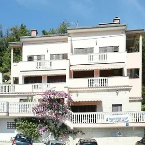  Apartment Ana